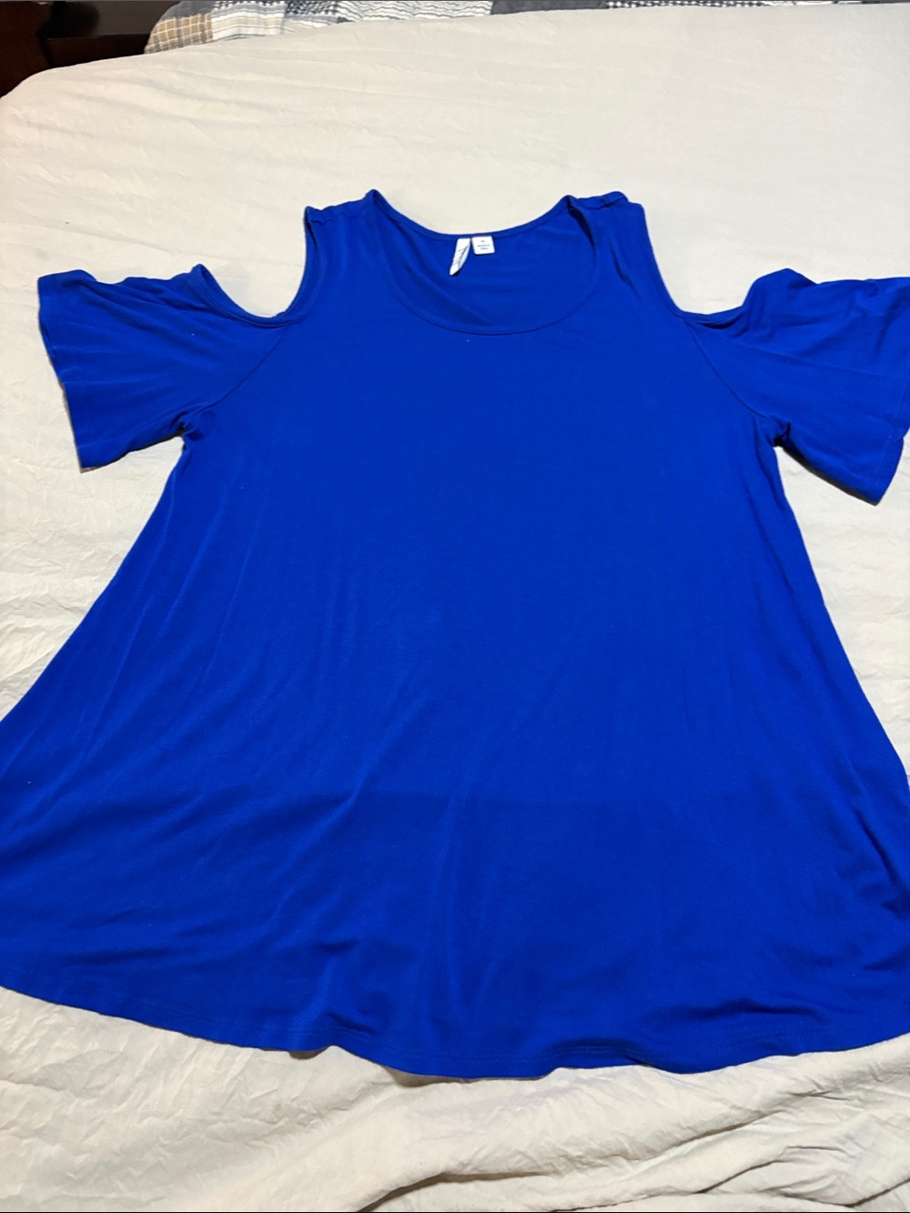 Elle Cold-Shoulder Blouse in Bright Blue